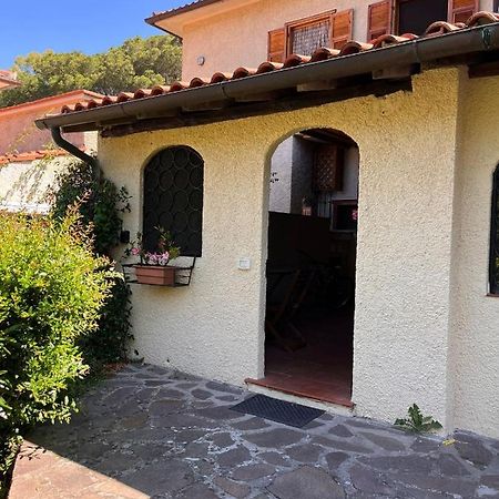 Apartamento La Casina Di Checco Marciana Marina  Exterior foto